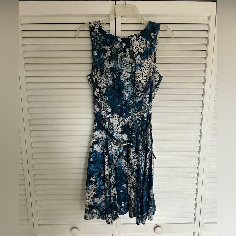 Women’s short dress by Closet